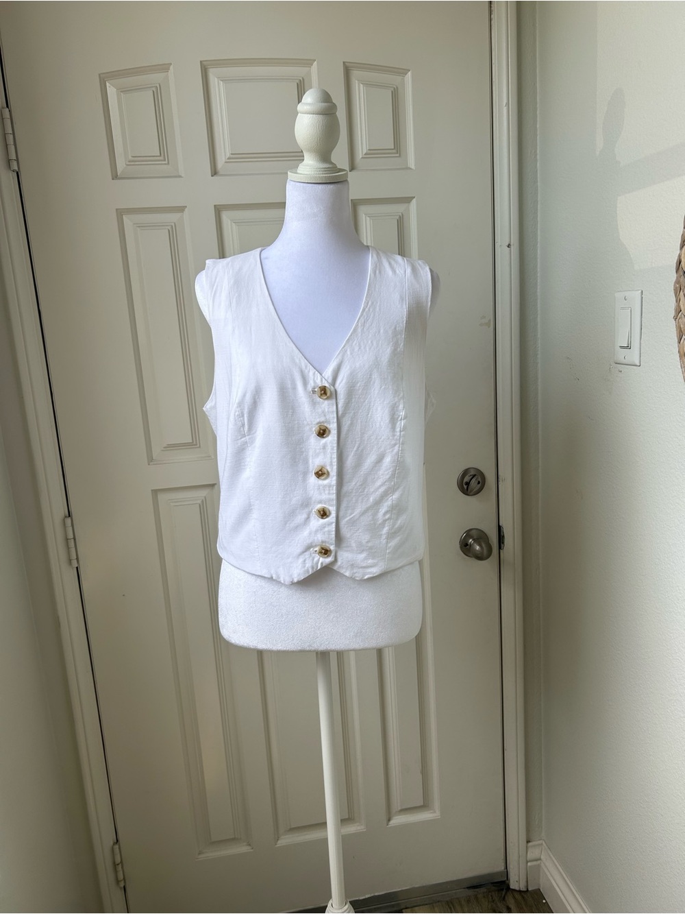 Bar III White Tie Back Waistcoat Vest Medium Coastal Quiet Luxury
